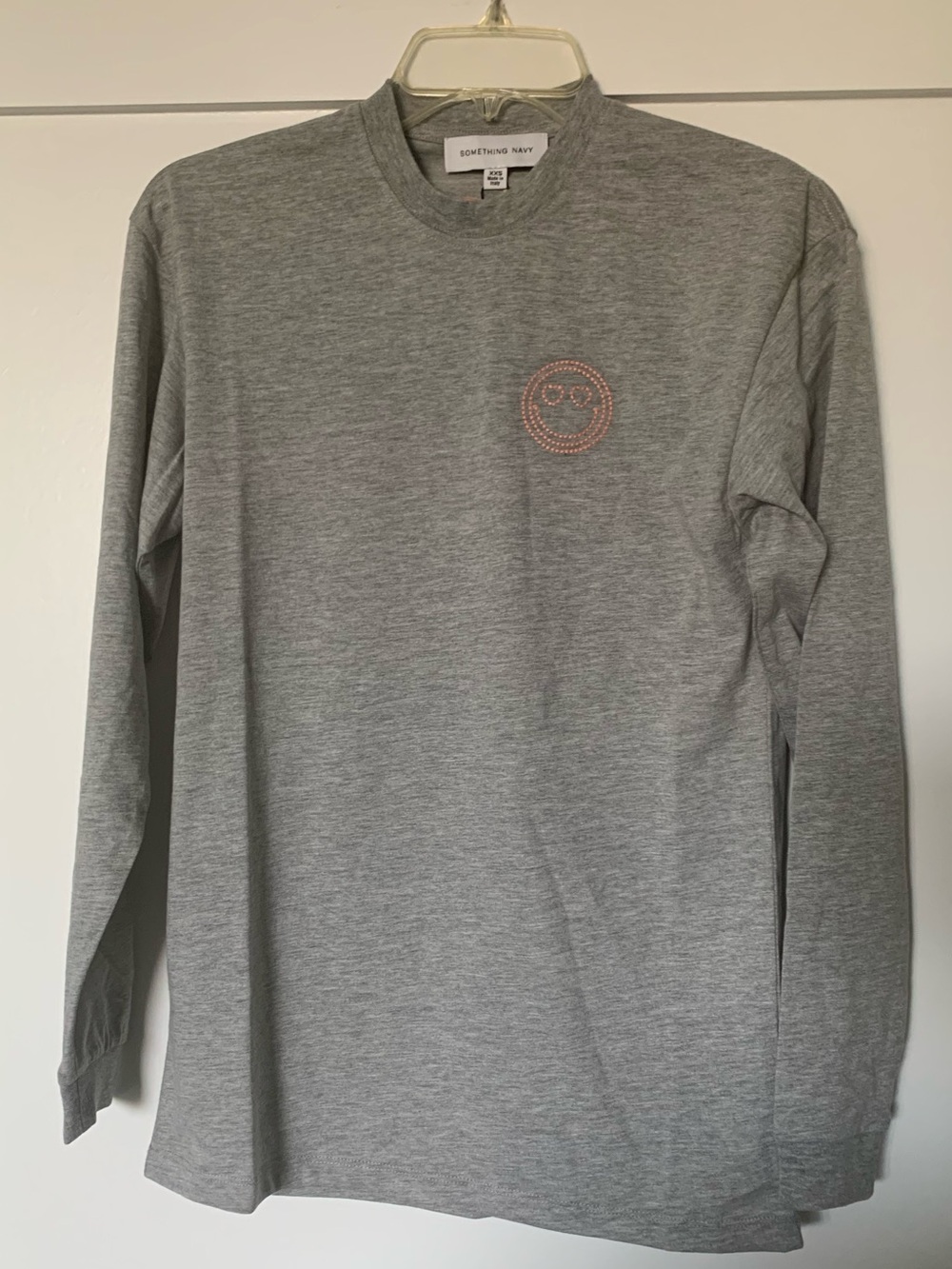 SOMETHING NAVY Women’s Long Sleeve Logo Tee NWT 🌴